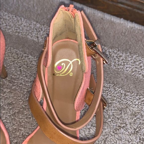 Coral Heels - Picture 5 of 9